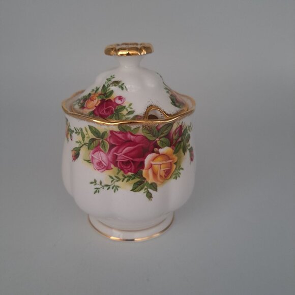 Vintage Royal Albert Old Country Roses Marmalade Jam Pot Lidded Gold Trim Floral - Picture 1 of 7